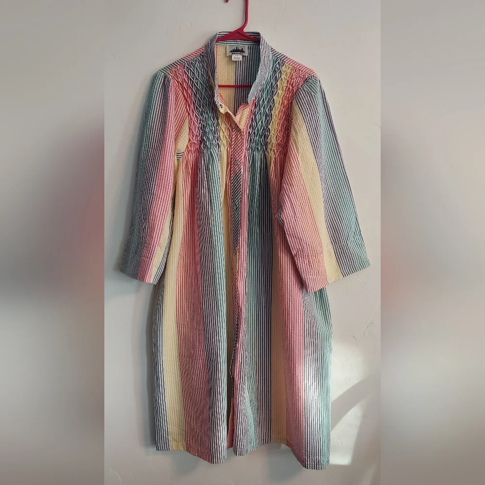 T2 Metropolitan Robe Size Large - Picture 1 of 6